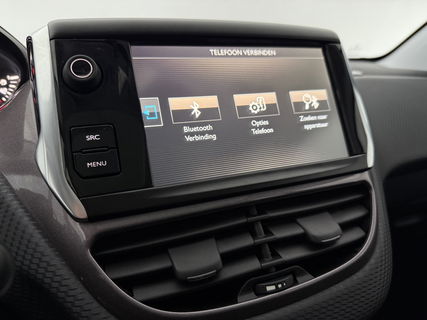 Peugeot 2008 1.2 PureTech | Panoramadak | LED | Trekhaak | Airco | Navigatie | Parkeersensoren | 16"LMV