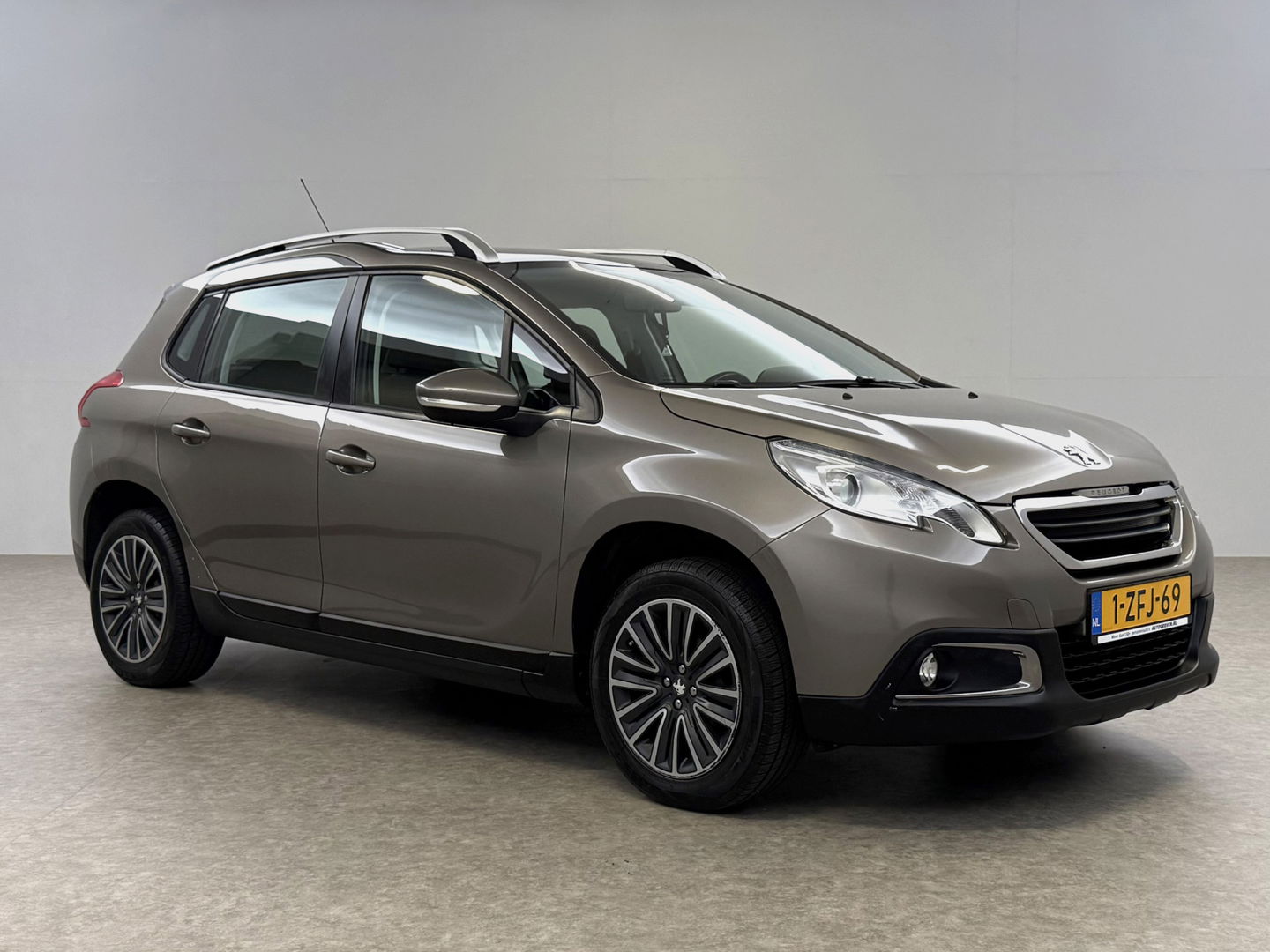 Peugeot 2008 1.2 PureTech | Panoview | LED | Trekh. | Airco | Navigatie | Parkeers. | NAP