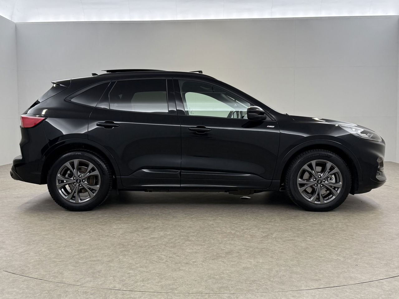 Ford Kuga 2.5 PHEV 209PK ST-Line X | Pano | B&O | Virtual | Carplay | Trekhaak | Cruise | Orig. NL