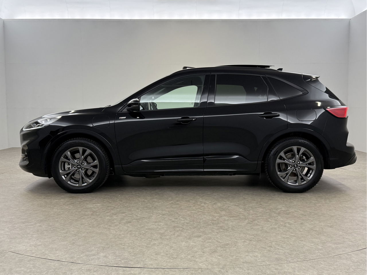 Ford Kuga 2.5 PHEV 209PK ST-Line X | Pano | B&O | Virtual | Carplay | Trekhaak | Cruise | Orig. NL
