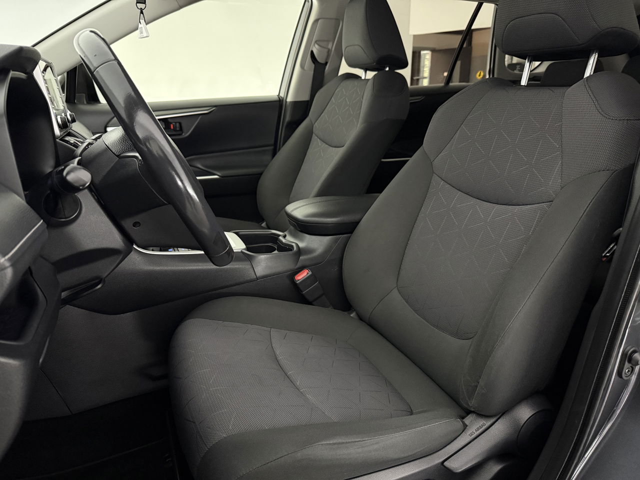Toyota RAV4 2.5 Hybrid Bi-Tone LED | Carplay | Clima | Cruisecontrol | Parkeersensoren | 17"LMV