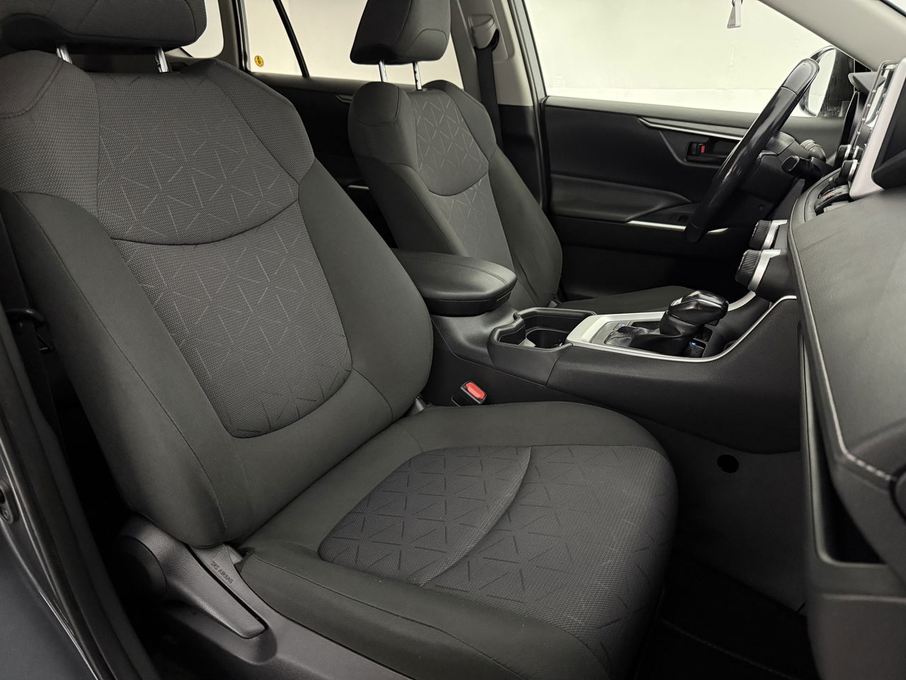 Toyota RAV4 2.5 Hybrid Bi-Tone LED | Carplay | Clima | Cruisecontrol | Parkeersensoren | 17"LMV