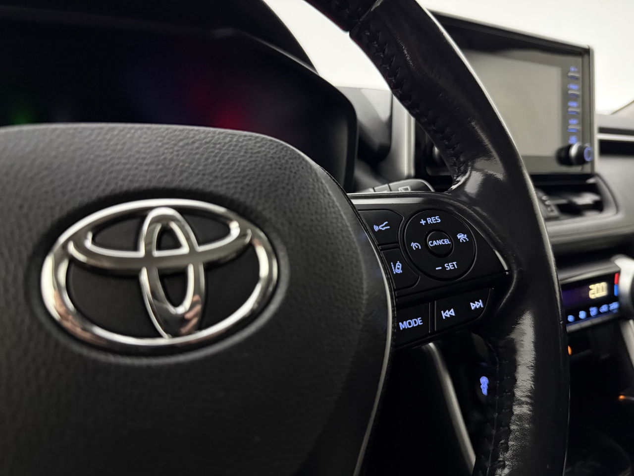 Toyota RAV4 2.5 Hybrid Bi-Tone LED | Carplay | Clima | Cruisecontrol | Parkeersensoren | 17"LMV