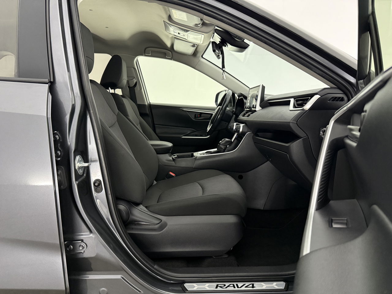 Toyota RAV4 2.5 Hybrid Bi-Tone LED | Carplay | Clima | Cruisecontrol | Parkeersensoren | 17"LMV