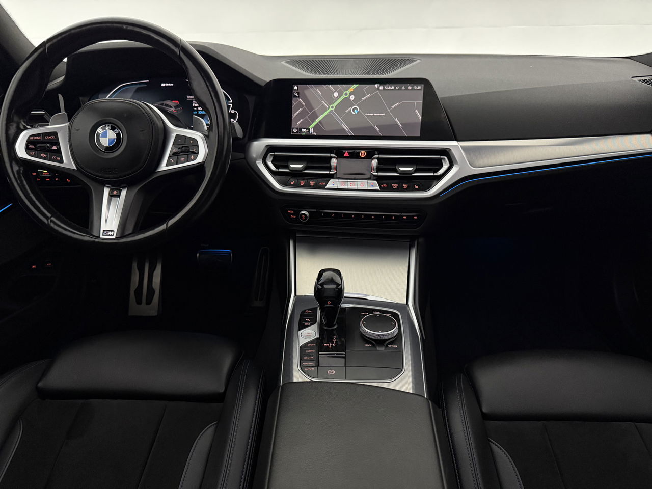 BMW 3-serie 330e xDrive Touring M-Sport 259PK | Pano | H/K | Trekh | Sfeerver. | Virtual | Carplay | LED