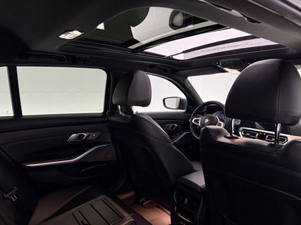BMW 3-serie 330e xDrive Touring M-Sport 259PK | Pano | H/K | Trekh | Sfeerver. | Virtual | Carplay | LED