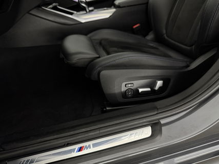 BMW 3-serie 330e xDrive Touring M-Sport 259PK | Pano | H/K | Trekh | Sfeerver. | Virtual | Carplay | LED