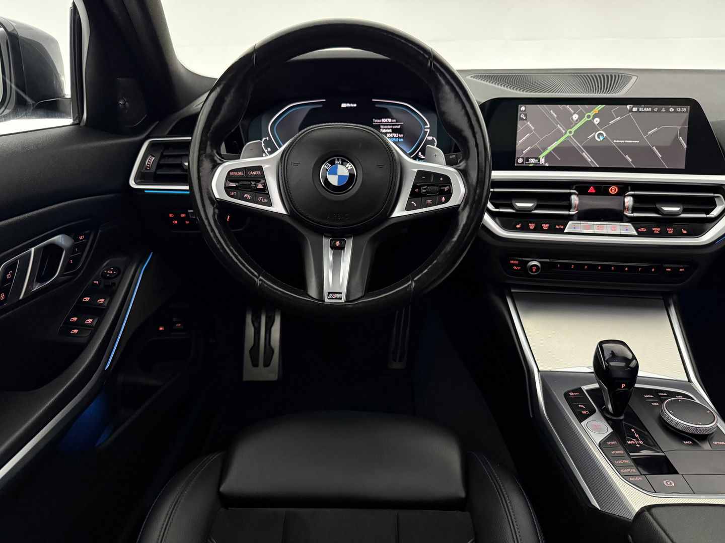 BMW 3-serie 330e xDrive Touring M-Sport 259PK | Pano | H/K | Trekh | Sfeerver. | Virtual | Carplay | LED l Adaptive l Stoelverw.