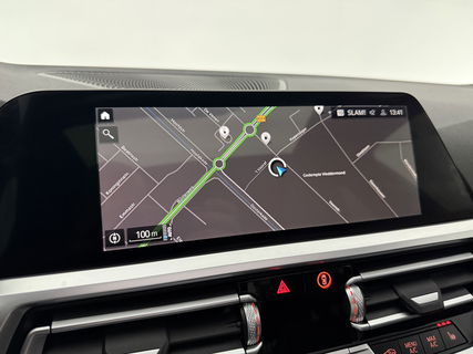 BMW 3-serie 330e xDrive Touring M-Sport 259PK | Pano | H/K | Trekh | Sfeerver. | Virtual | Carplay | LED