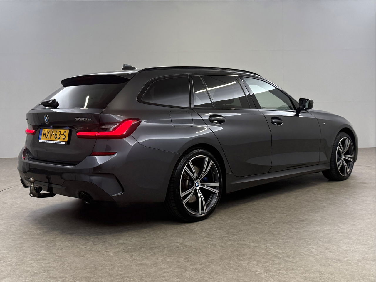 BMW 3-serie 330e xDrive Touring M-Sport 259PK | Pano | H/K | Trekh | Sfeerver. | Virtual | Carplay | LED