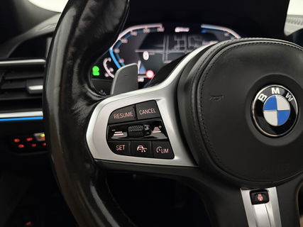 BMW 3-serie 330e xDrive Touring M-Sport 259PK | Pano | H/K | Trekh | Sfeerver. | Virtual | Carplay | LED