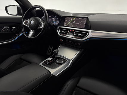 BMW 3-serie 330e xDrive Touring M-Sport 259PK | Pano | H/K | Trekh | Sfeerver. | Virtual | Carplay | LED
