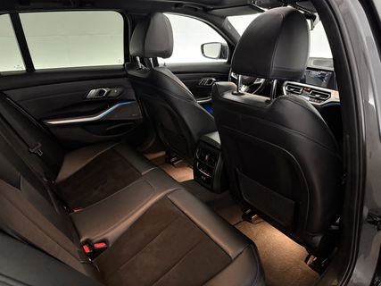 BMW 3-serie 330e xDrive Touring M-Sport 259PK | Pano | H/K | Trekh | Sfeerver. | Virtual | Carplay | LED