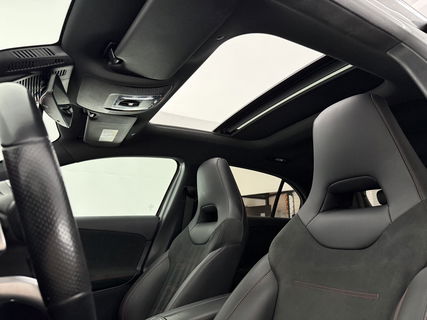 Mercedes-Benz A-Klasse 180 AMG | Pano | Virtual | Sfeerverl. | Carplay | Cruise | LED | Parkeersens.