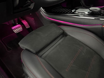 Mercedes-Benz A-Klasse 180 AMG | Pano | Virtual | Sfeerverl. | Carplay | Cruise | LED | Parkeersens.