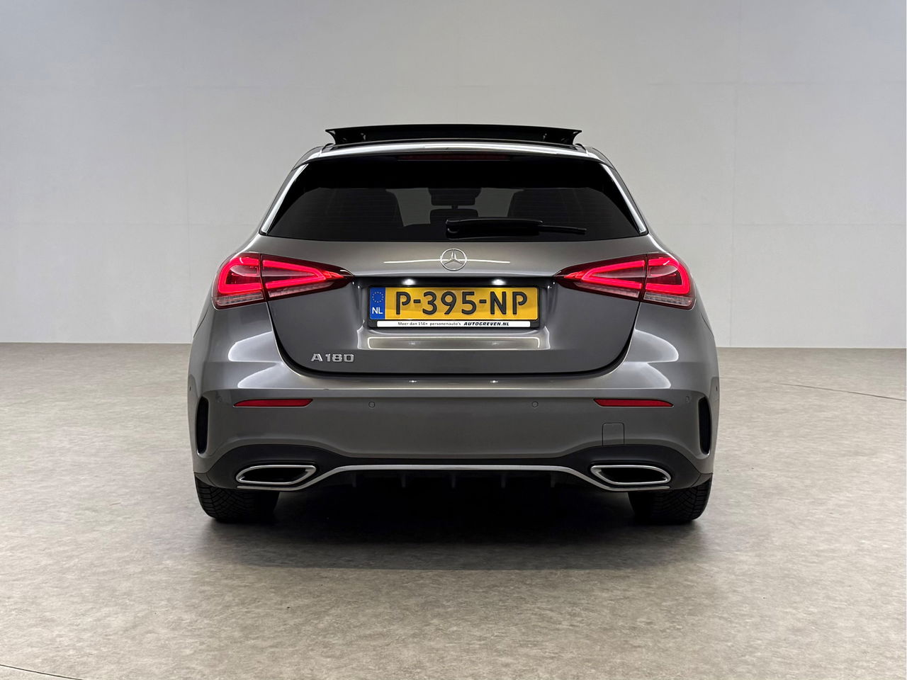 Mercedes-Benz A-Klasse 180 AMG | Pano | Virtual | Sfeerverl. | Carplay | Cruise | LED | Parkeersens.