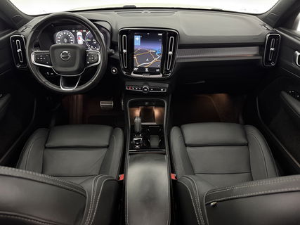 Volvo XC40 1.5 T5 Recharge Inscription | Pano | Virtual | Camera | Carplay | Leder | Cruise | LED