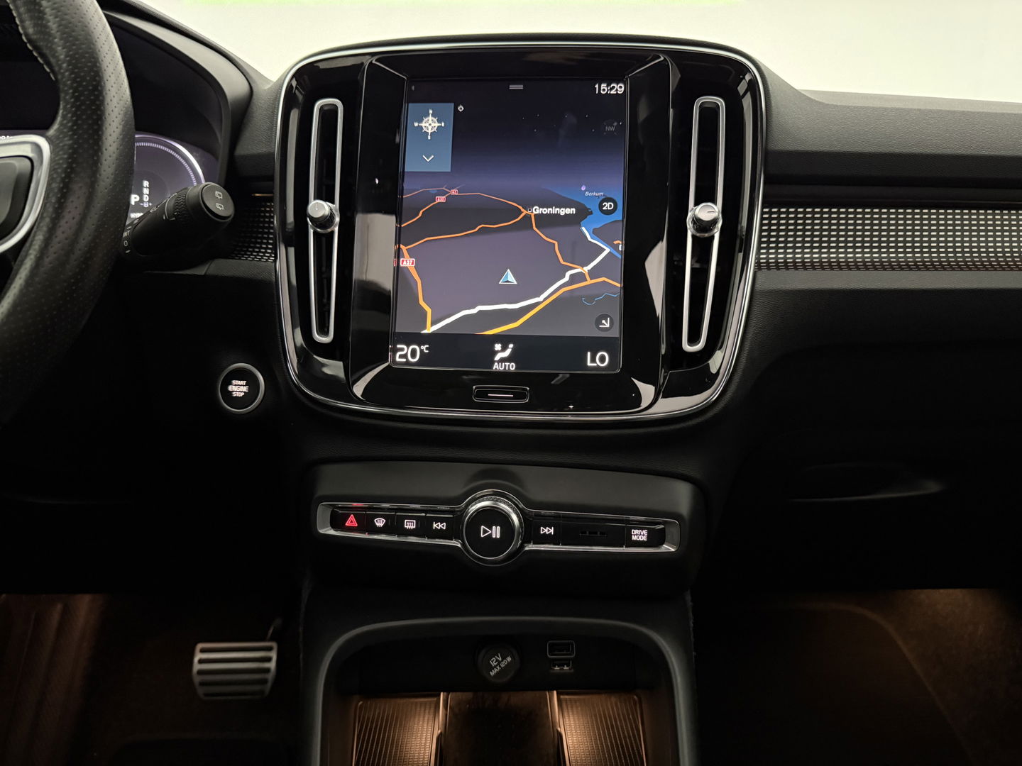 Volvo XC40 1.5 T5 Recharge Inscription 262PK | Pano | Virtual | Camera | Carplay | Leder | Cruise | LED