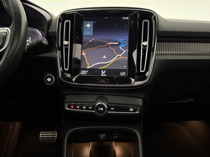 Volvo XC40 1.5 T5 Recharge Inscription | Pano | Virtual | Camera | Carplay | Leder | Cruise | LED
