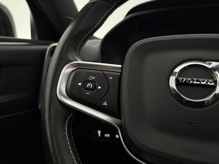 Volvo XC40 1.5 T5 Recharge Inscription | Pano | Virtual | Camera | Carplay | Leder | Cruise | LED