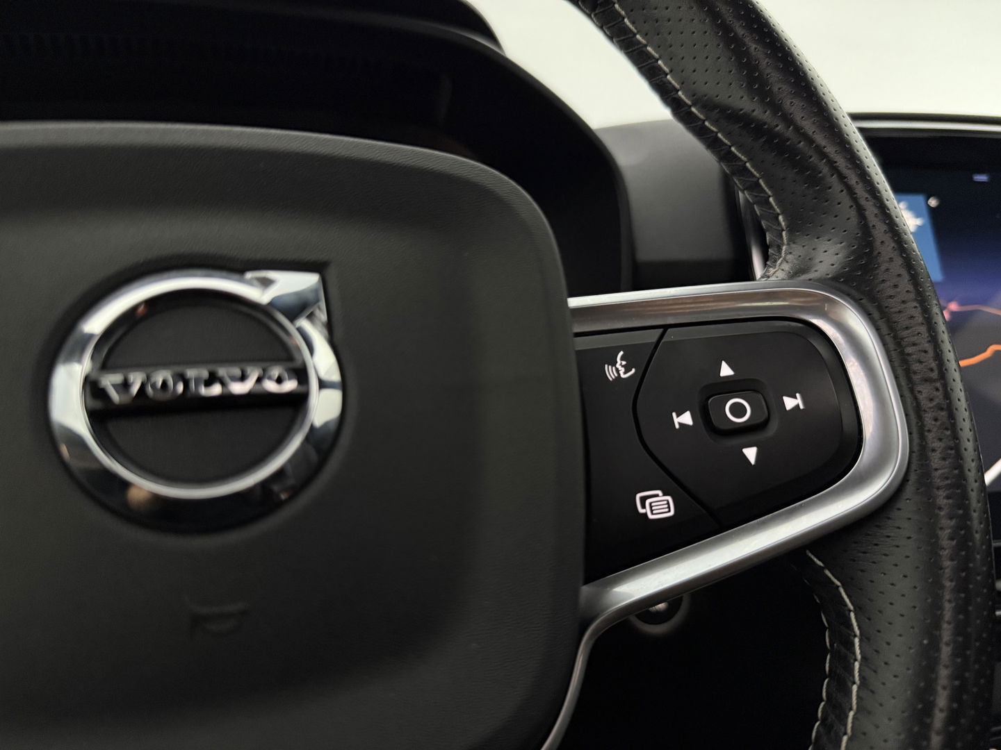 Volvo XC40 1.5 T5 Recharge Inscription 262PK | Pano | Virtual | Camera | Carplay | Leder | Cruise | LED