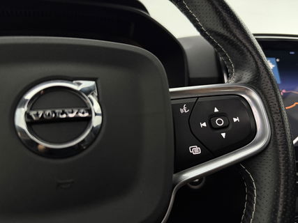 Volvo XC40 1.5 T5 Recharge Inscription | Pano | Virtual | Camera | Carplay | Leder | Cruise | LED