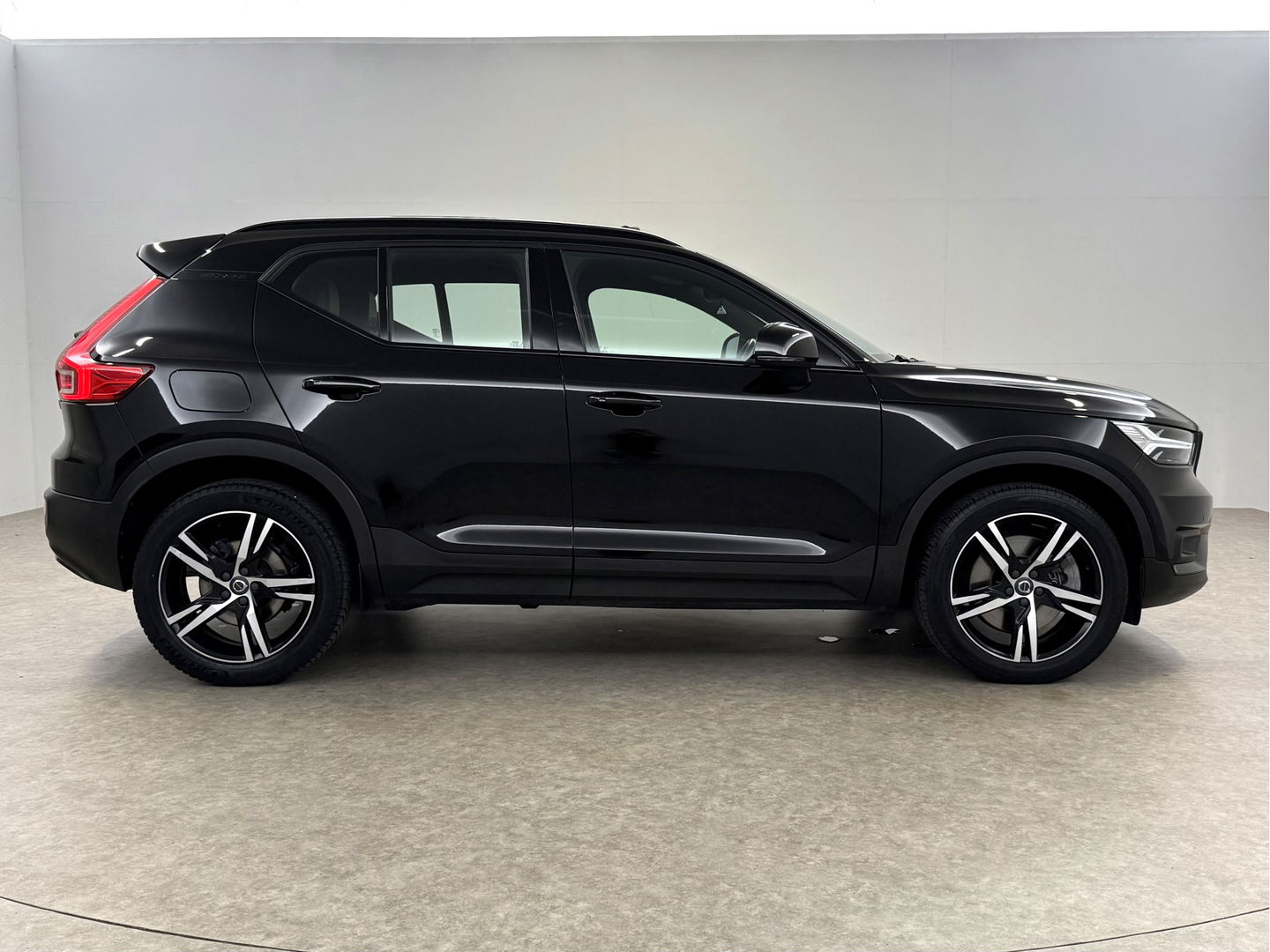 Volvo XC40 1.5 T5 Recharge Inscription 262PK | Pano | Virtual | Camera | Carplay | Leder | Cruise | LED