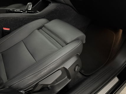 Volvo XC40 1.5 T5 Recharge Inscription | Pano | Virtual | Camera | Carplay | Leder | Cruise | LED