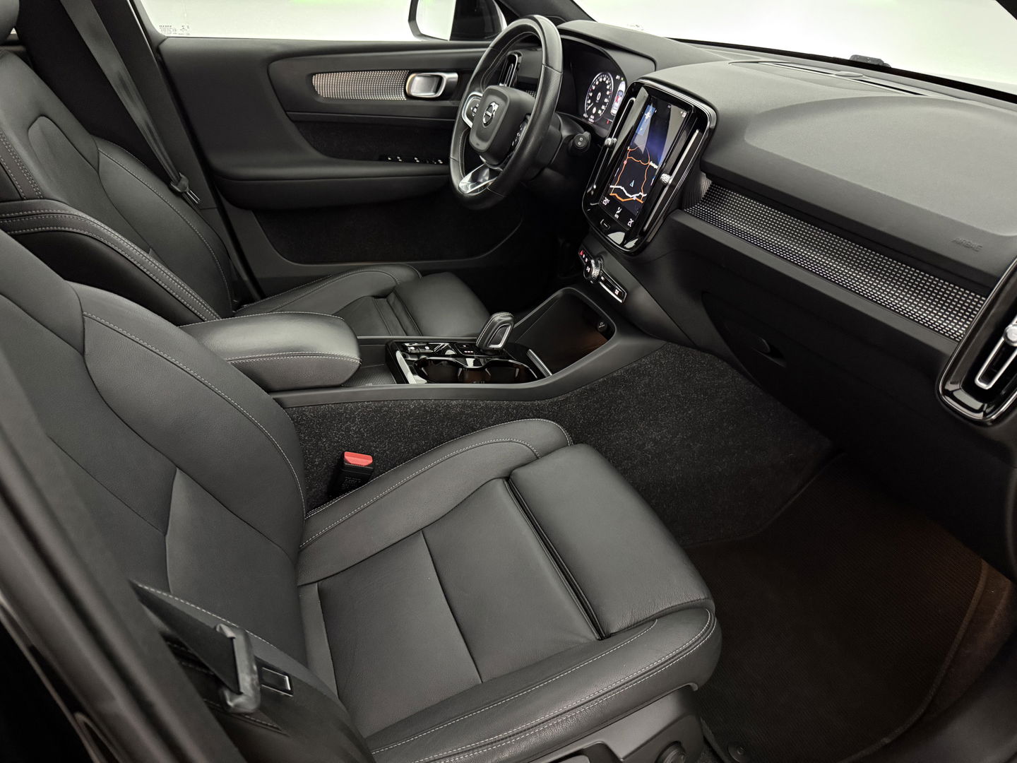 Volvo XC40 1.5 T5 Recharge Inscription 262PK | Pano | Virtual | Camera | Carplay | Leder | Cruise | LED