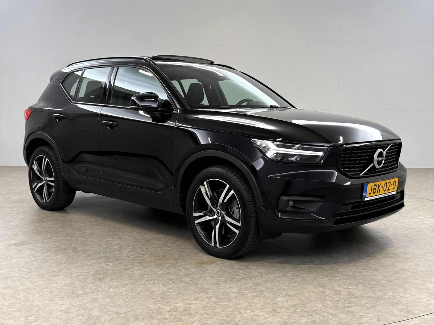 Volvo XC40 1.5 T5 Recharge Inscription 262PK | Pano | Virtual | Camera | Carplay | Leder | Cruise | LED