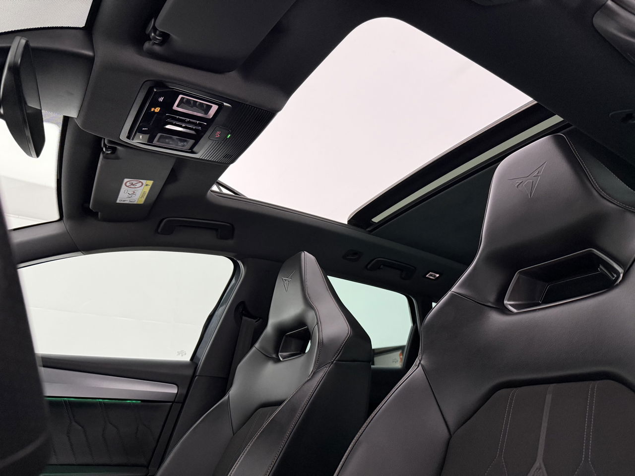 CUPRA Leon Sportstourer 1.4 e-Hybrid VZ Performance | 245PK | Pano | Virtual | Sfeerverl. | Memory | LED | Cruise