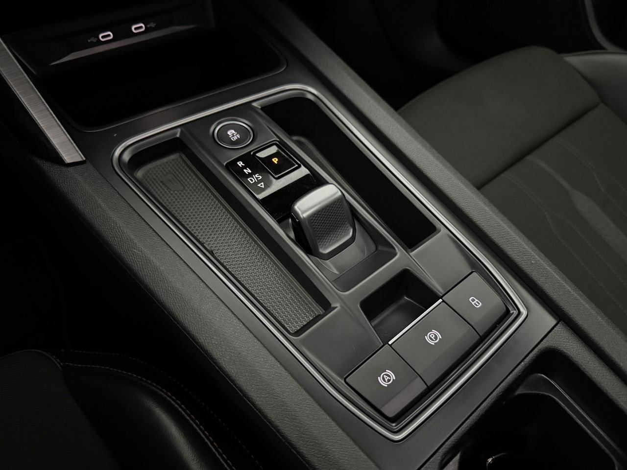 CUPRA Leon Sportstourer 1.4 e-Hybrid VZ Performance | 245PK | Pano | Virtual | Sfeerverl. | Memory | LED | Cruise