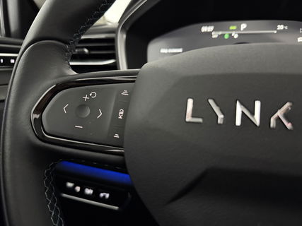 Lynk Co 01 1.5 | Pano | Virtual | 360° | Sfeerver. | Memory | LED | Carplay