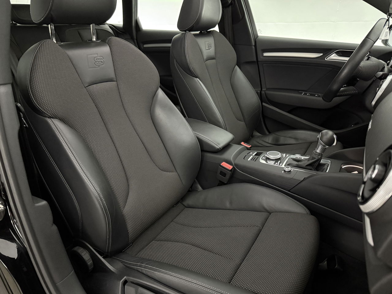Audi A3 40 e-tron 225PK S-line | Pano | Virtual | LED | Carplay | Adaptive Cruise | NAP