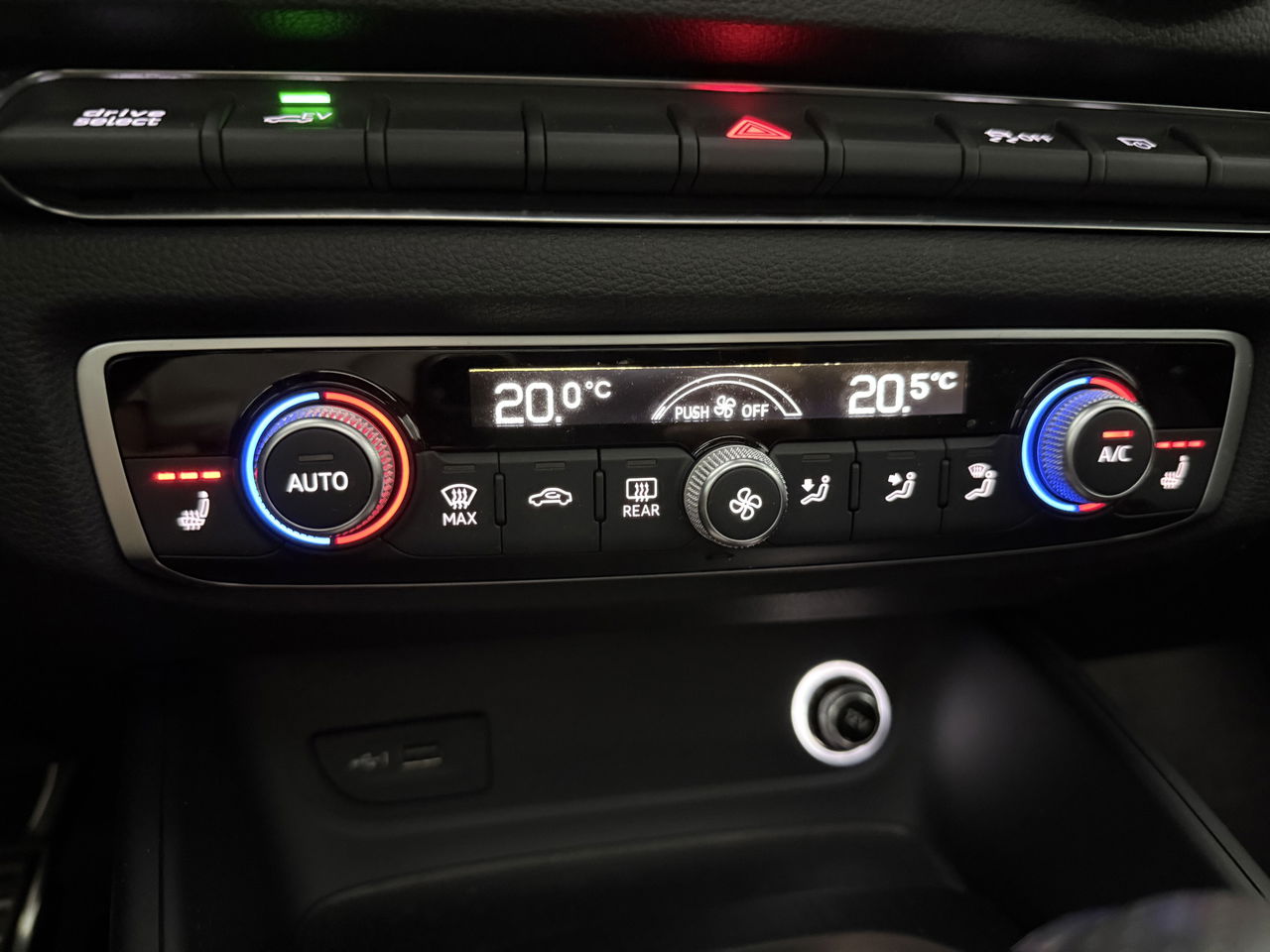 Audi A3 40 e-tron 225PK S-line | Pano | Virtual | LED | Carplay | Adaptive Cruise | NAP