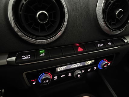 Audi A3 40 e-tron 225PK S-line | Pano | Virtual | LED | Carplay | Adaptive Cruise | NAP