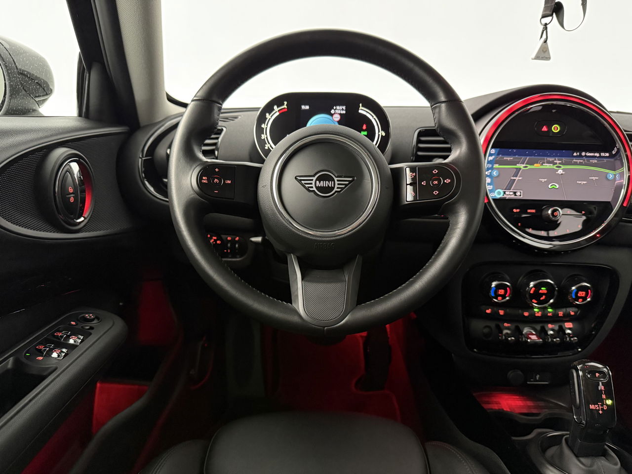 MINI Clubman 1.5 Cooper Classic | Sfeerverl | Virtual | Camera | LED | Carplay | Leder | NAP