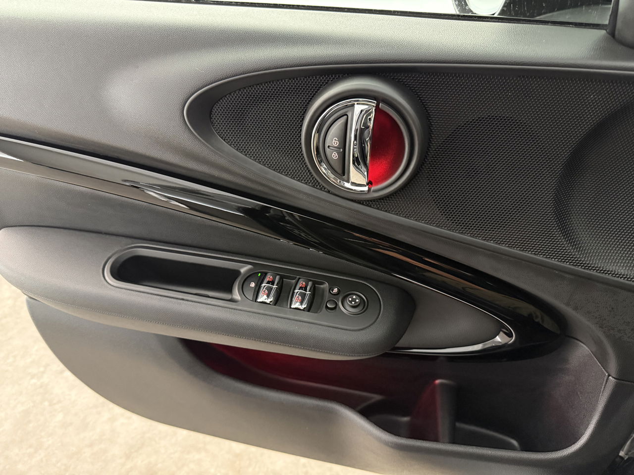 MINI Clubman 1.5 Cooper Classic | Sfeerverl | Virtual | Camera | LED | Carplay | Leder | NAP