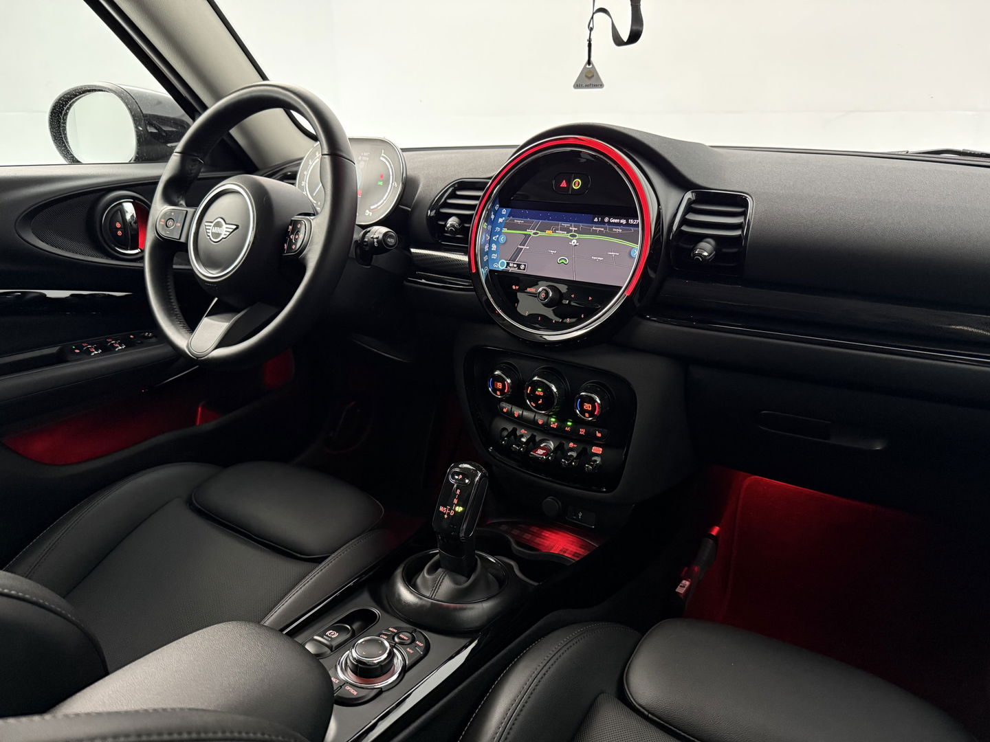 MINI Clubman 1.5 Cooper Classic | Sfeerverl | Virtual | Camera | Stoelverw. l LED | Carplay | Leder | NAP