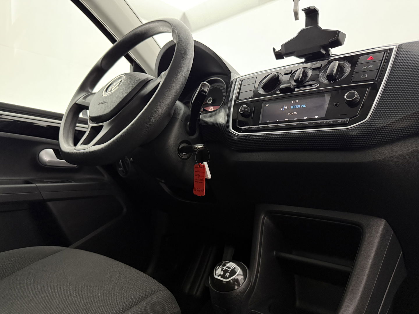 Volkswagen up! 1.0 | LED | Airco | Bluetooth | Orig. NL | DAB+