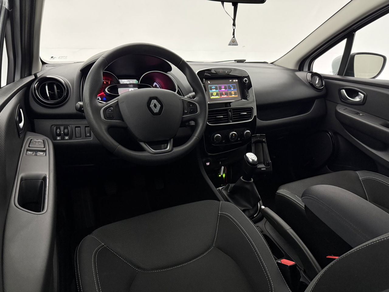 Renault Clio 0.9 TCe Zen Estate | LED | Cruise | Navigatie | Parkeersens. | NAP