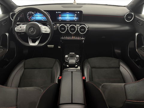 Mercedes-Benz A-Klasse 180 AMG | Pano | Virtual | Camera | LED | Navigatie | Stoelverw. | NAP