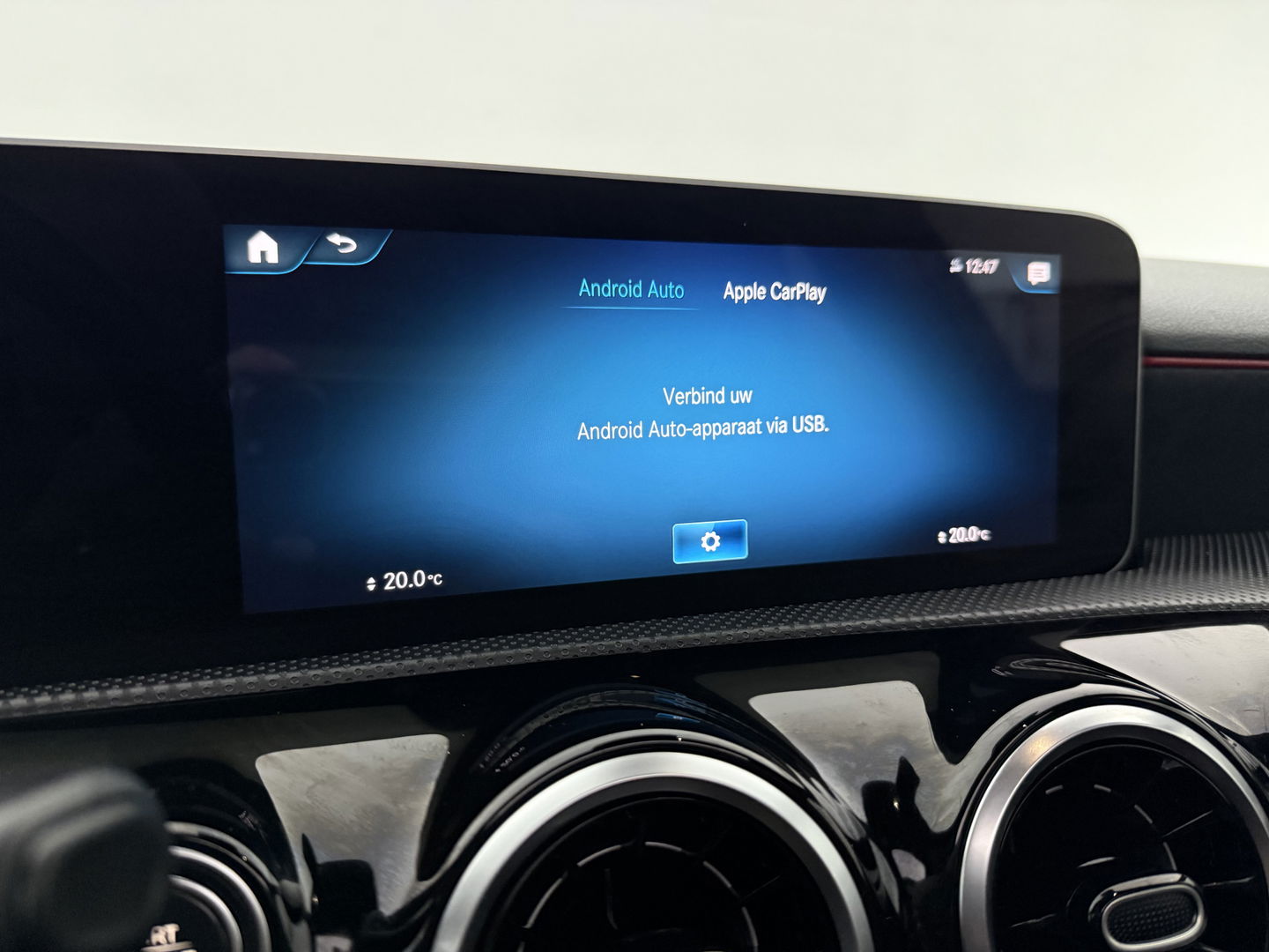 Mercedes-Benz A-Klasse 180 AMG | Pano | Virtual | Camera | LED | Navigatie | Stoelverw. | NAP