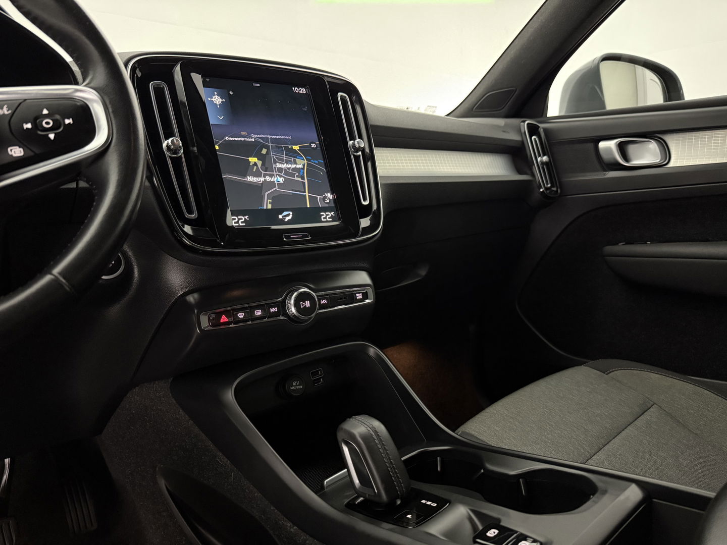 Volvo XC40 1.5 T5 Inscription | LED | Camera | Carplay | Clima | Cruise | Navi | Parkeers. Dodehoek l Trekh.
