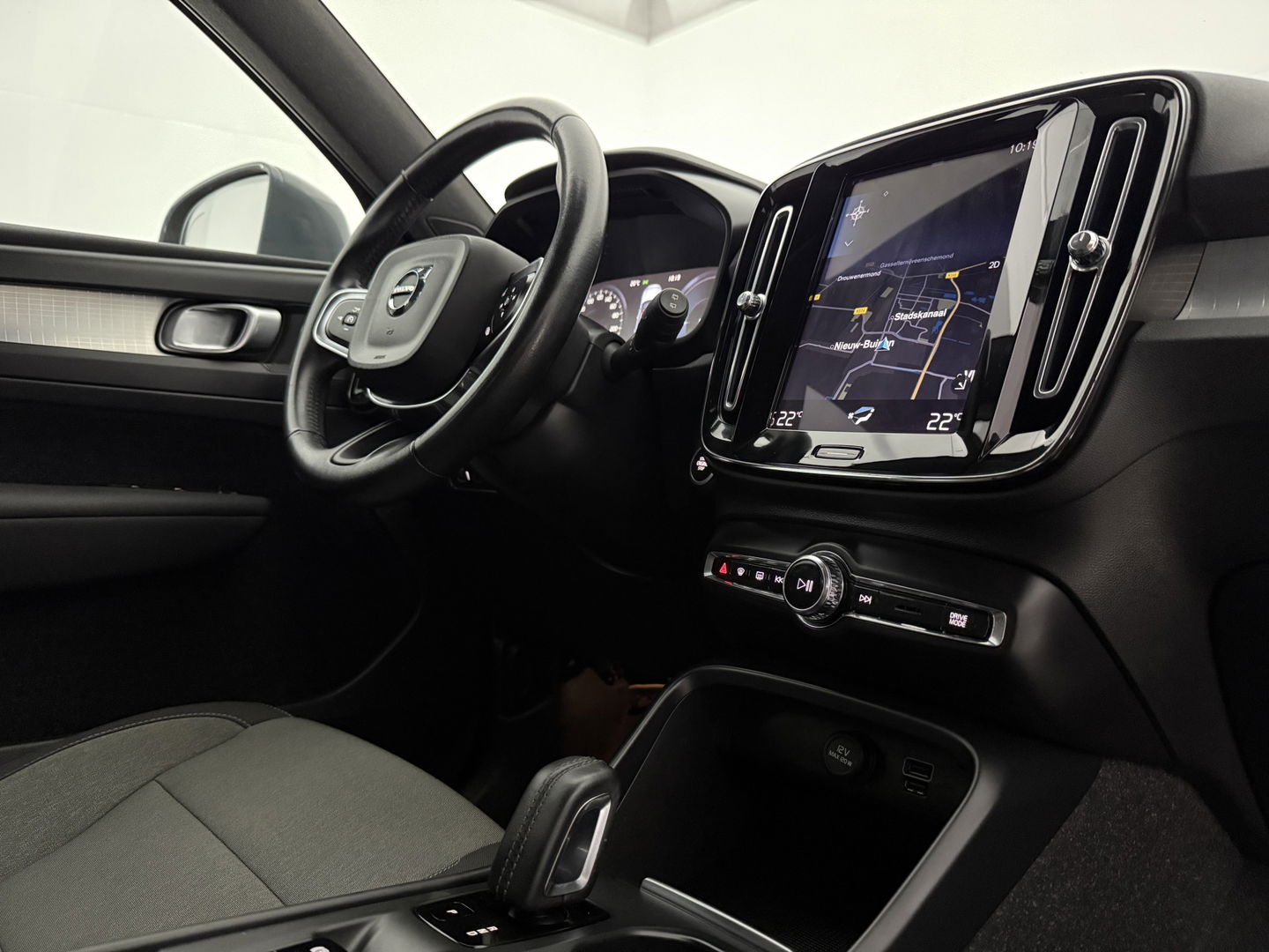 Volvo XC40 1.5 T5 Inscription | LED | Camera | Carplay | Clima | Cruise | Navi | Parkeers. Dodehoek l Trekh.