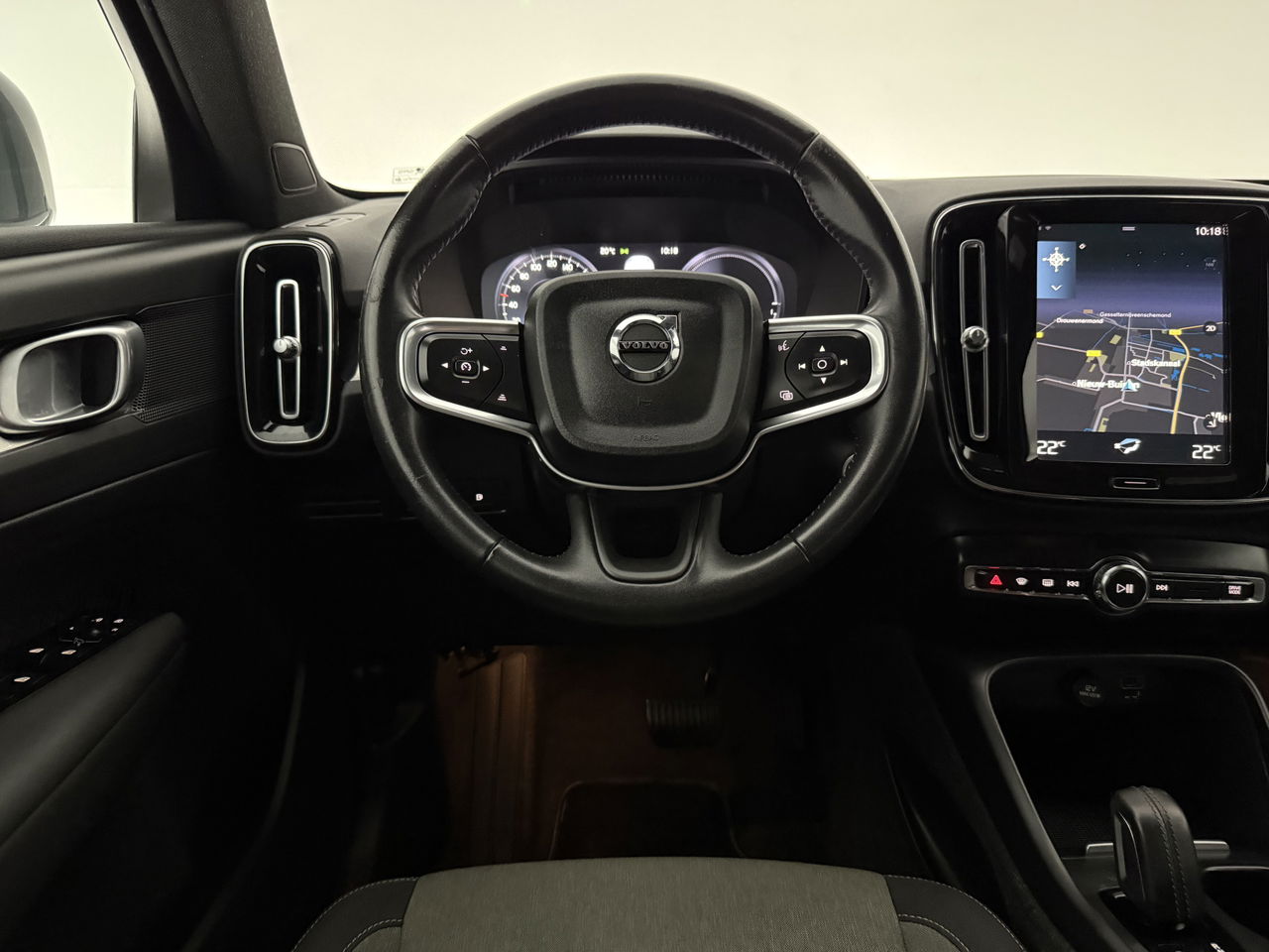 Volvo XC40 1.5 T5 Inscription | LED | Camera | Carplay | Clima | Cruise | Navigatie | Parkeersensoren | 18''LMV