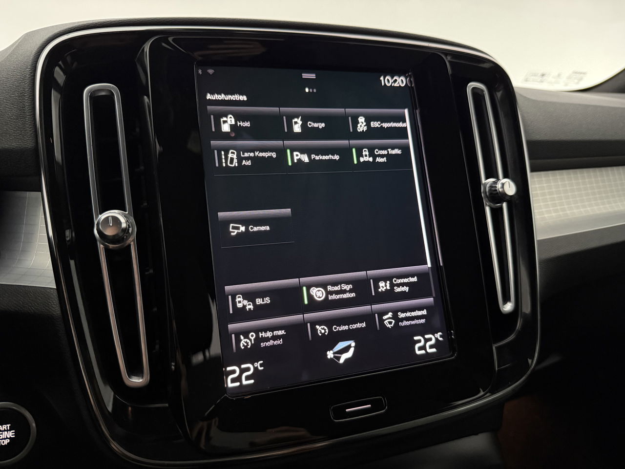 Volvo XC40 1.5 T5 Inscription | LED | Camera | Carplay | Clima | Cruise | Navigatie | Parkeersensoren | 18''LMV
