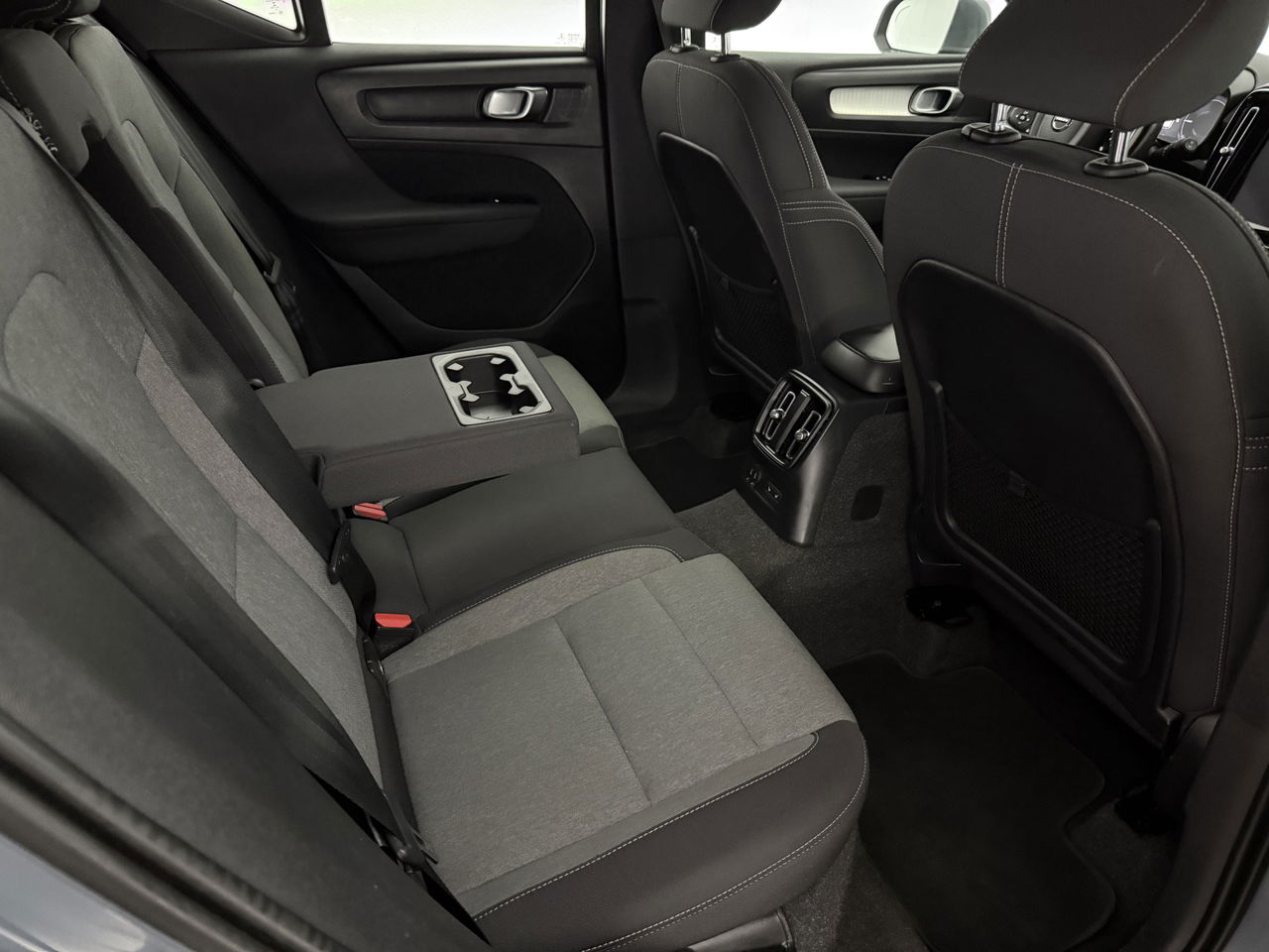 Volvo XC40 1.5 T5 Inscription | LED | Camera | Carplay | Clima | Cruise | Navigatie | Parkeersensoren | 18''LMV