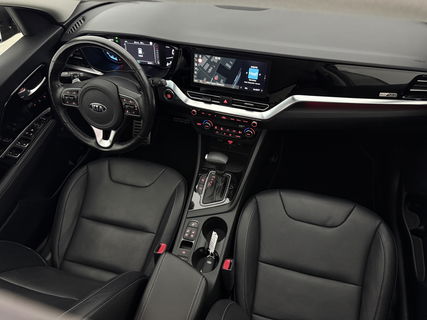 Kia Niro 1.6 GDi Hybrid ExecutiveLine | Panoramadak | JBL-Audio | LED | Camera | Memory seats | Carplay |Stuur/stoelverwarming