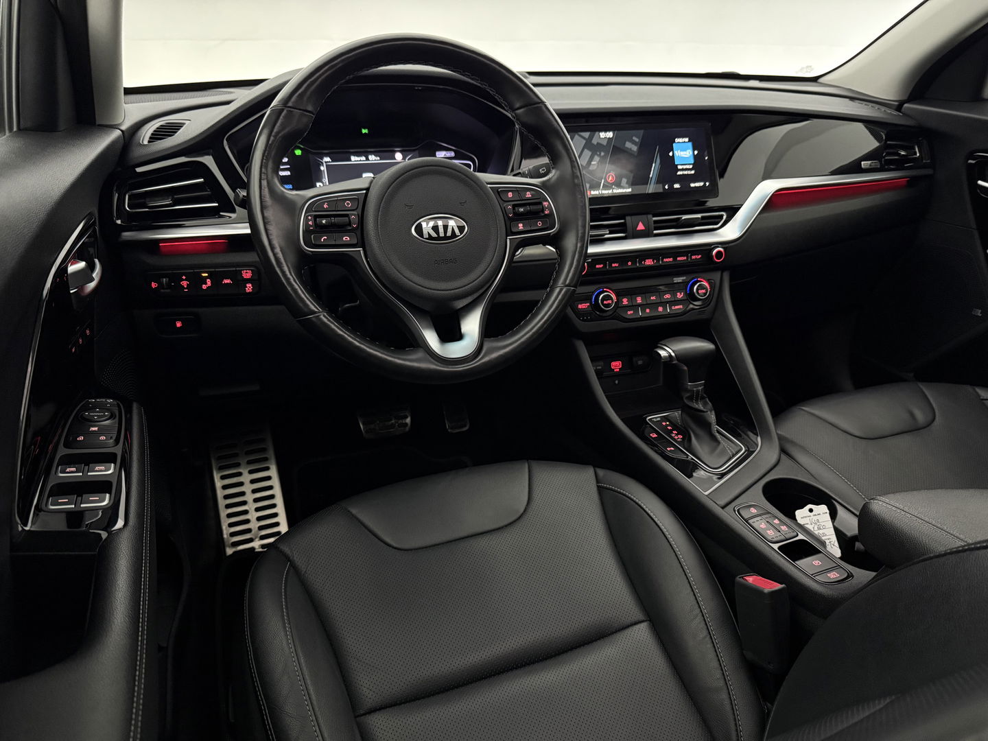 Kia Niro 1.6 GDi Hybrid ExecutiveLine | Pano | JBL-Audio | LED | NAP | Camera | Memory | Carplay |Stuur/stoelverwarming